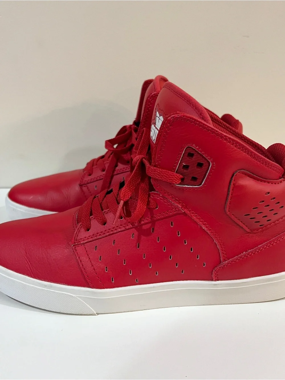 Rare SUPRA Vaider High Top Sneakers Men’s 10.5 Red White Skate Shoes S91024